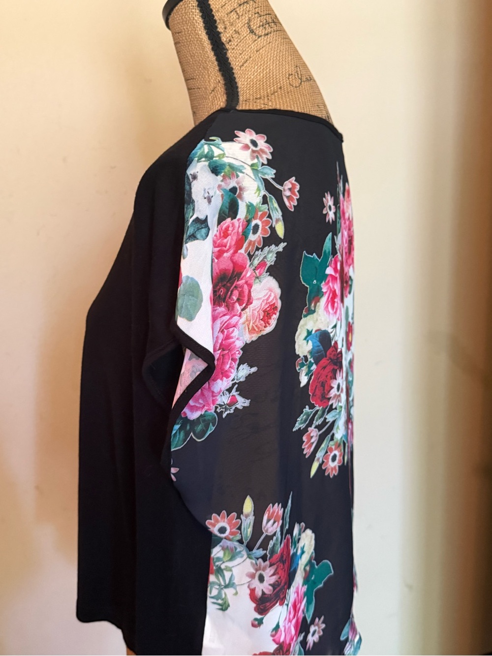 Forever 21 Black Tee with Floral back